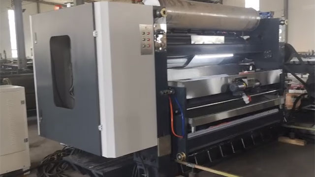 Máquina corrugadora de papel por una cara